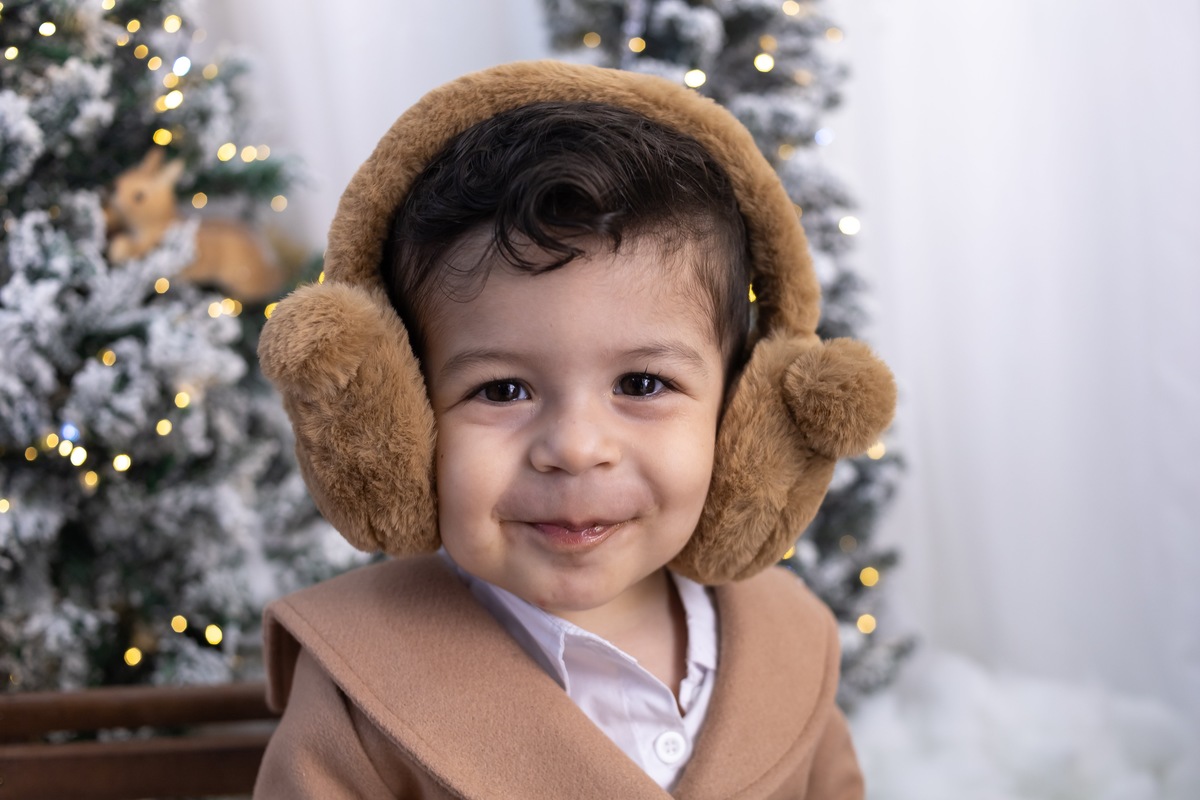 Ensaio de Natal em estudio. Fotografo em Londrina especializado em ensaios de bebes, família e crianças. Momento registrado pela fotografa Giscellayne.