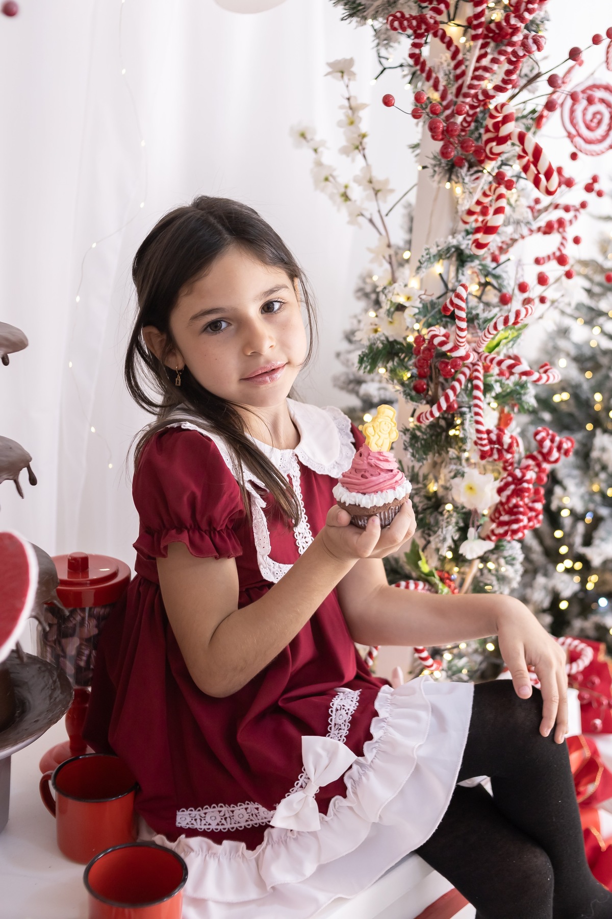 Ensaio de Natal em estudio. Fotografo em Londrina especializado em ensaios de bebes, família e crianças. Momento registrado pela fotografa Giscellayne.
