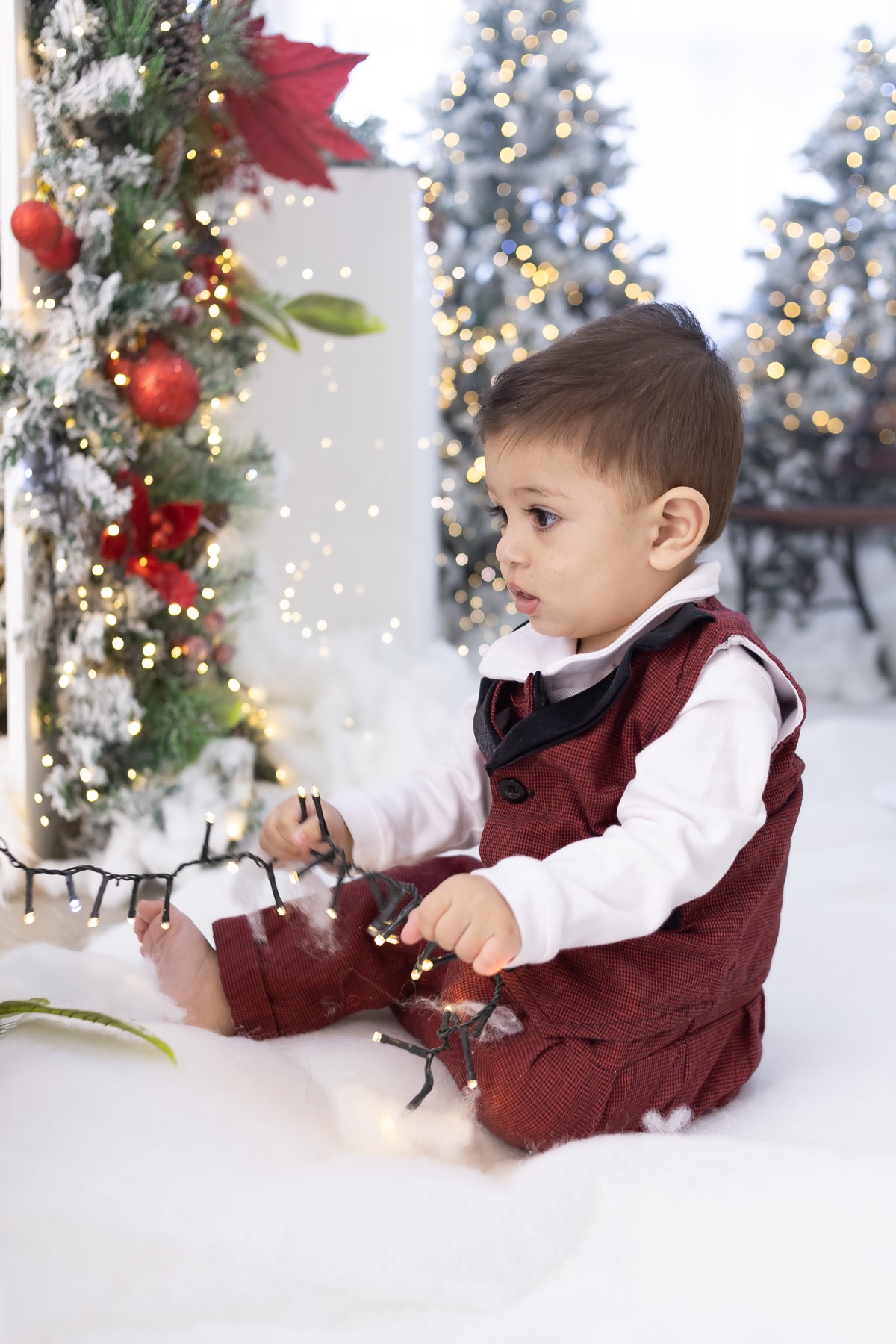 Ensaio de Natal em estudio. Fotografo em Londrina especializado em ensaios de bebes, família e crianças. Momento registrado pela fotografa Giscellayne.