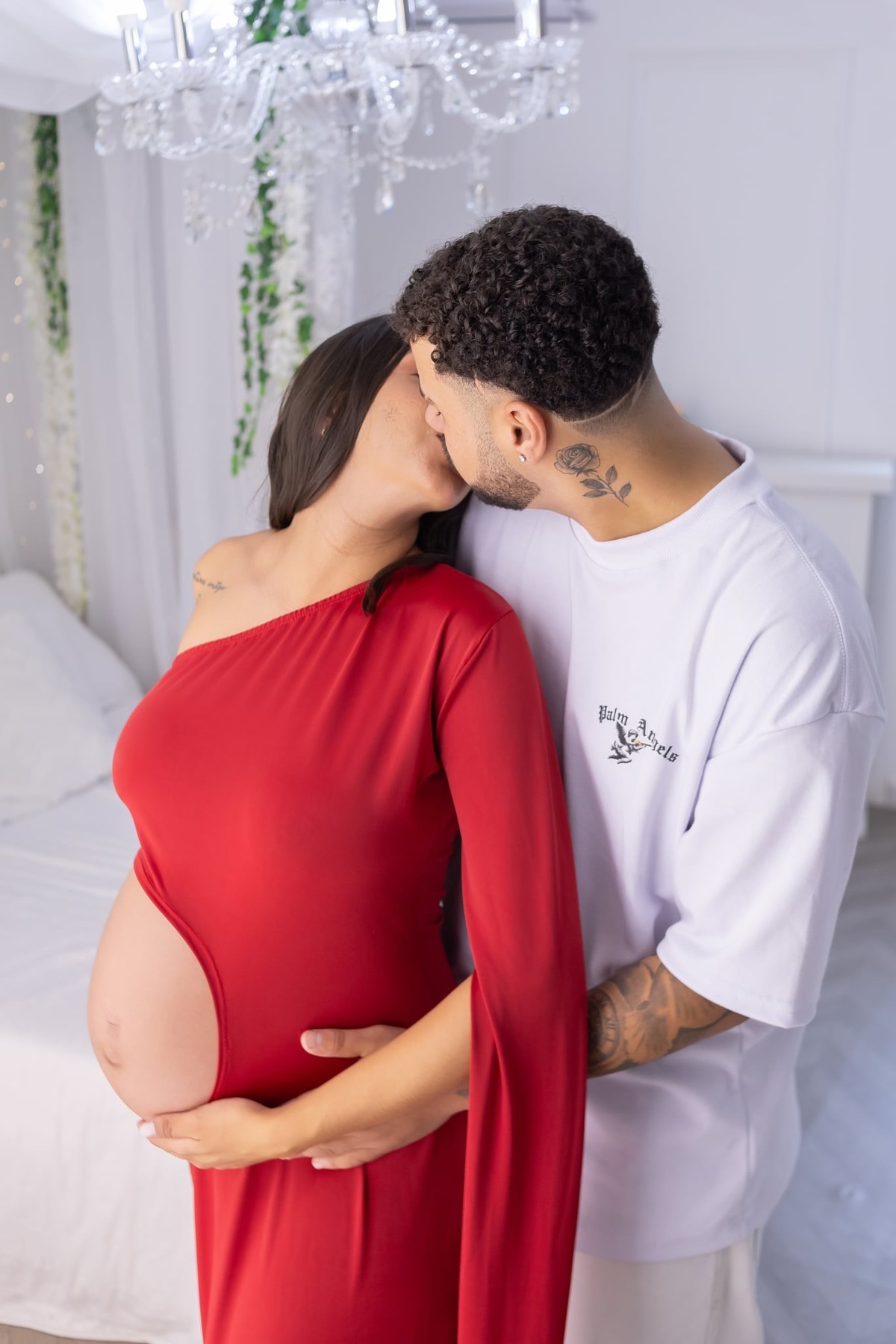 Ensaio de gestante em estúdio. Fotografo em Londrina especializado em ensaios de bebes, família e crianças. Momento registrado pela fotografa Giscellayne.