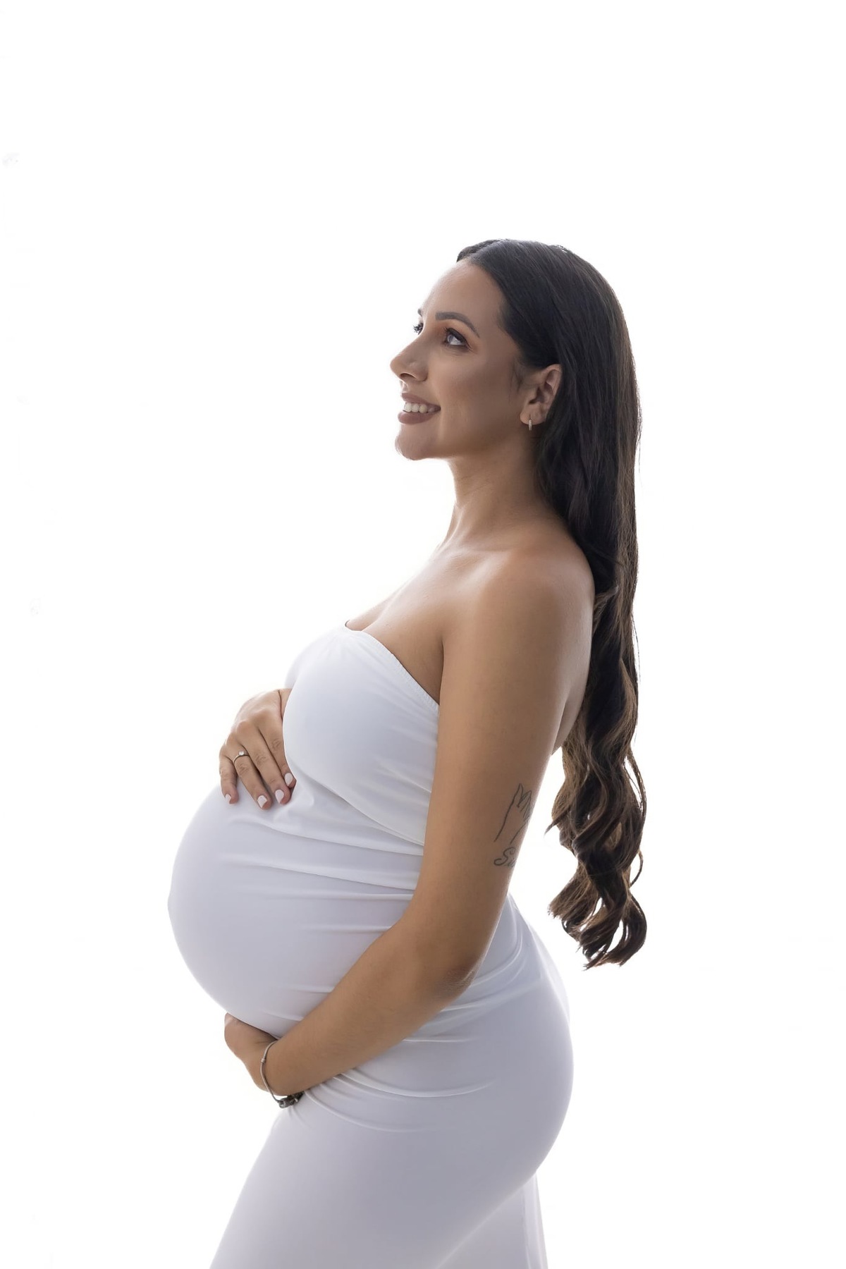 Ensaio de gestante em estúdio. Fotografo em Londrina especializado em ensaios de bebes, família e crianças. Momento registrado pela fotografa Giscellayne.