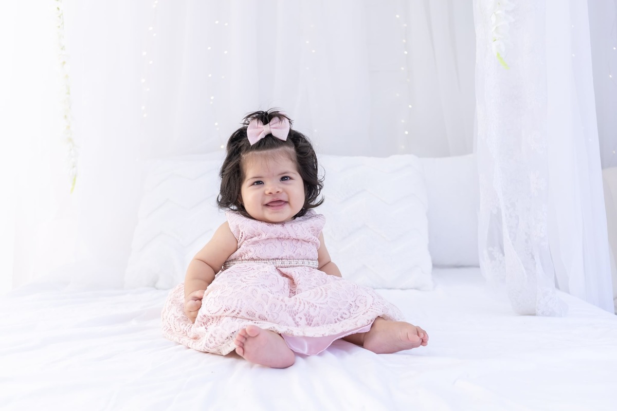 Ensaio de dia das mães em estúdio. Fotografo em Londrina especializado em ensaios de bebes, família e crianças. Momento registrado pela fotografa Giscellayne.