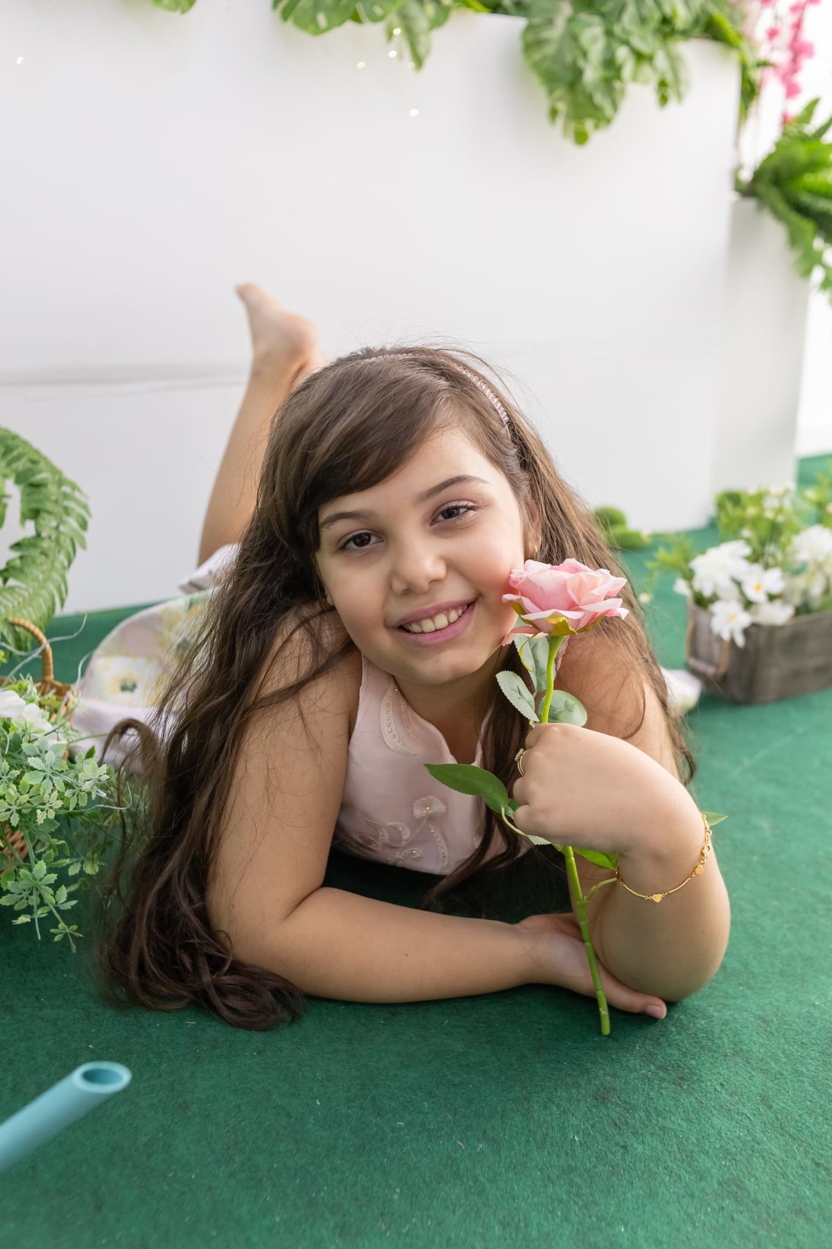 Ensaio de dia das mães em estúdio. Fotografo em Londrina especializado em ensaios de bebes, família e crianças. Momento registrado pela fotografa Giscellayne.