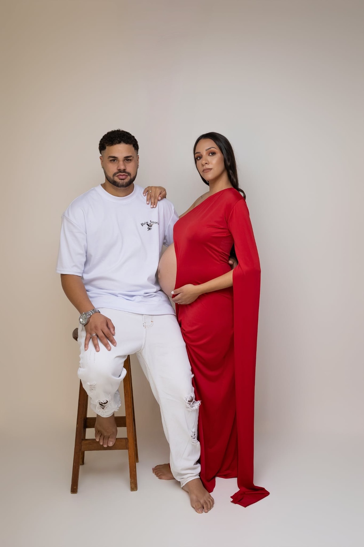 Ensaio de gestante em estúdio. Fotografo em Londrina especializado em ensaios de bebes, família e crianças. Momento registrado pela fotografa Giscellayne.