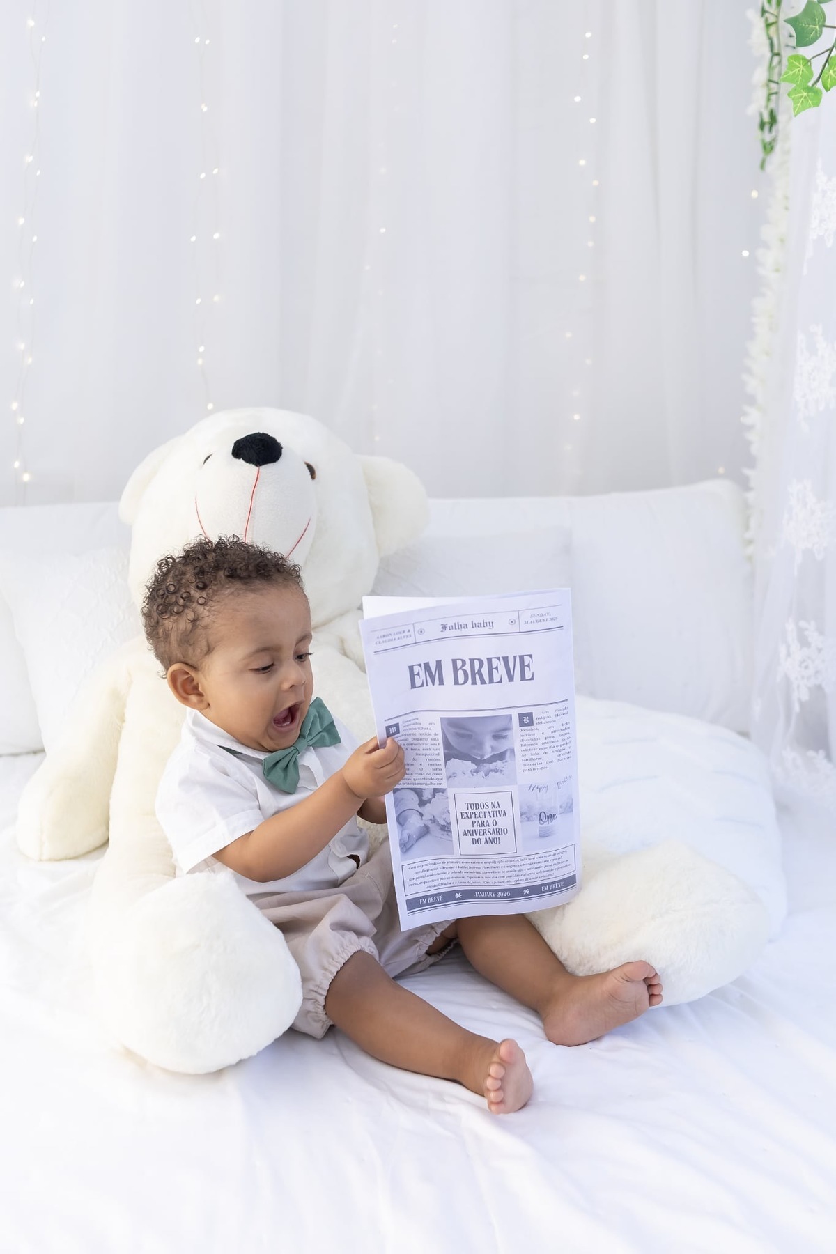 Ensaio de smash the cake em estúdio. Fotografo em Londrina especializado em ensaios de bebes, família e crianças. Momento registrado pela fotografa Giscellayne.