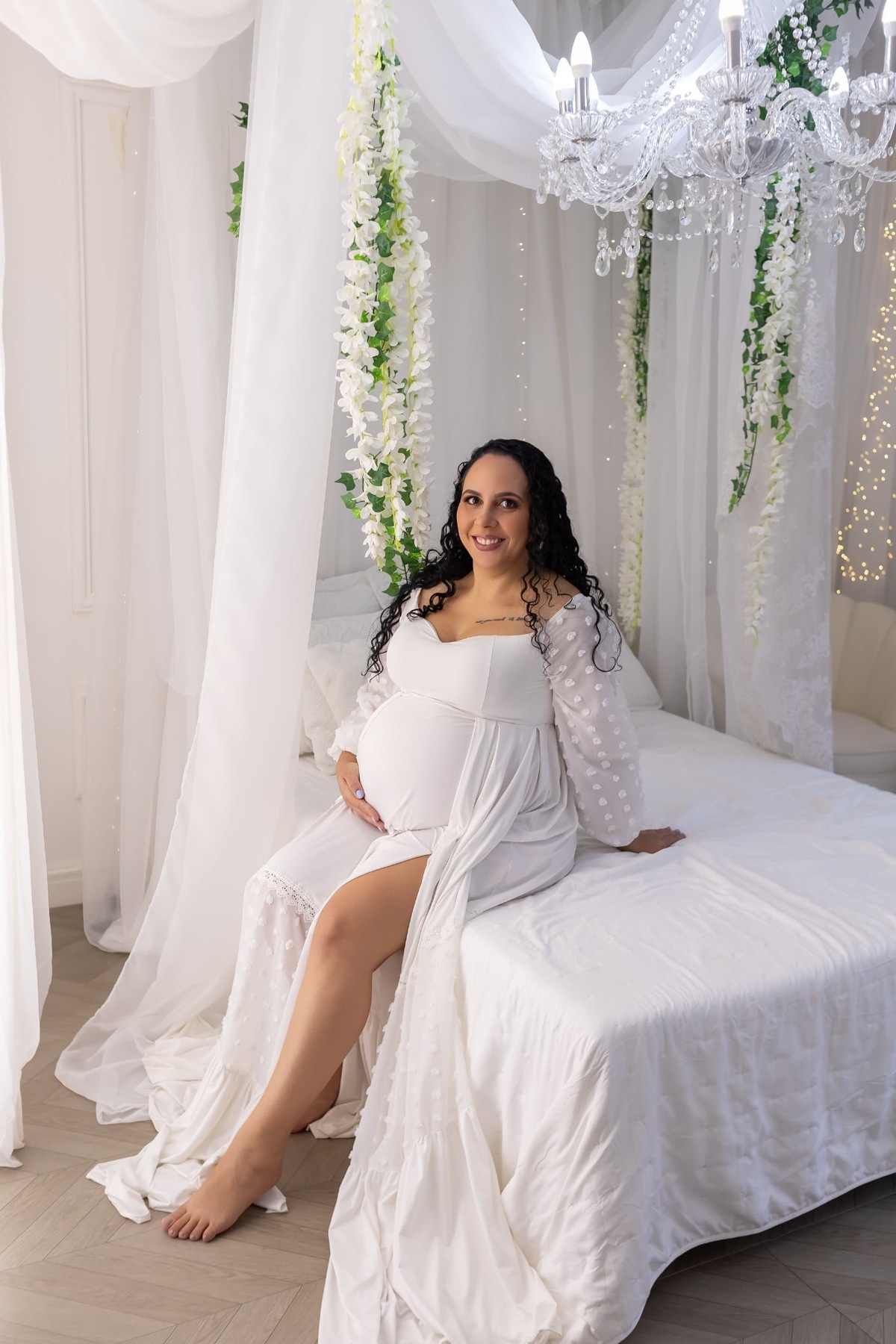 Ensaio de gestante em estúdio. Fotografo em Londrina especializado em ensaios de bebes, família e crianças. Momento registrado pela fotografa Giscellayne.