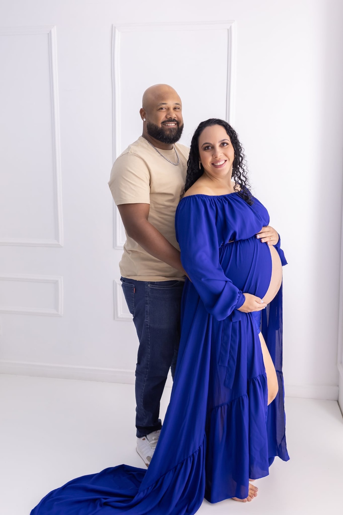 Ensaio de gestante em estúdio. Fotografo em Londrina especializado em ensaios de bebes, família e crianças. Momento registrado pela fotografa Giscellayne.