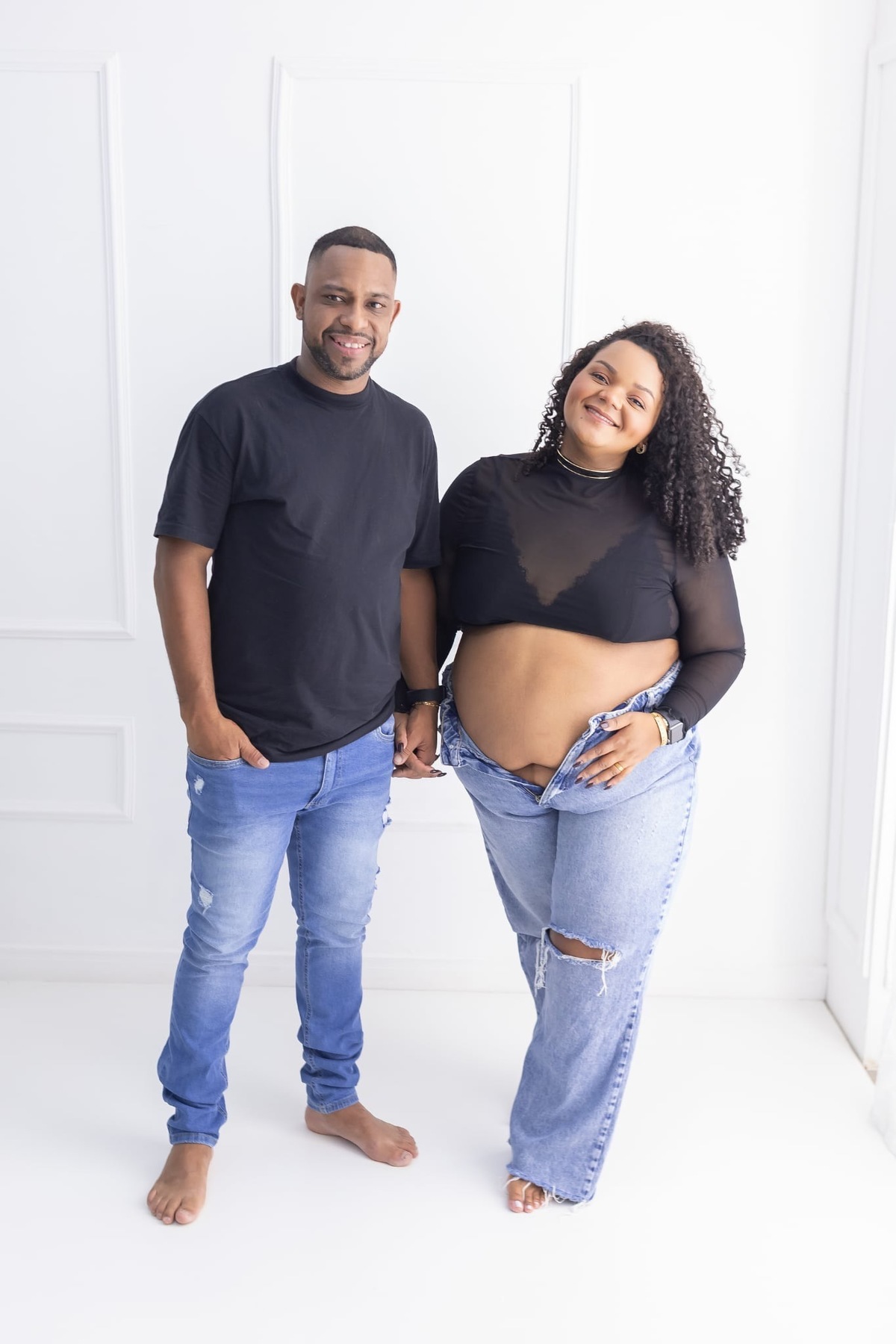 Ensaio de gestante em estúdio. Fotografo em Londrina especializado em ensaios de bebes, família e crianças. Momento registrado pela fotografa Giscellayne.