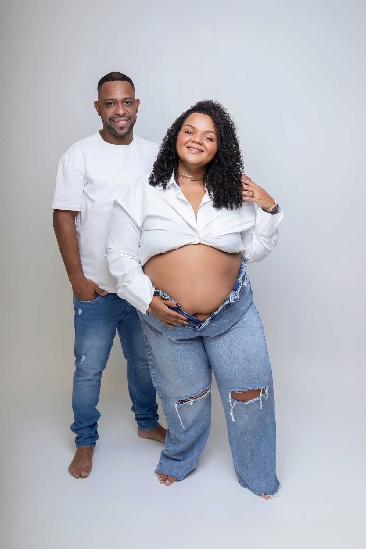 Ensaio de gestante em estúdio. Fotografo em Londrina especializado em ensaios de bebes, família e crianças. Momento registrado pela fotografa Giscellayne.