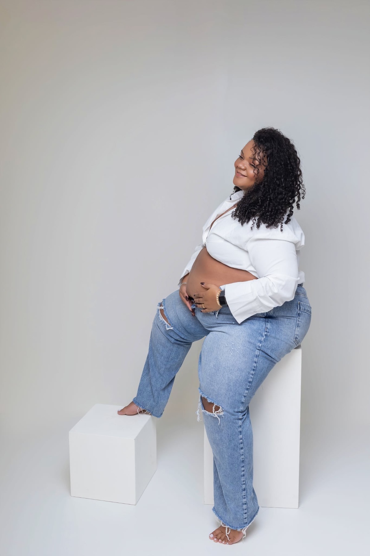 Ensaio de gestante em estúdio. Fotografo em Londrina especializado em ensaios de bebes, família e crianças. Momento registrado pela fotografa Giscellayne.