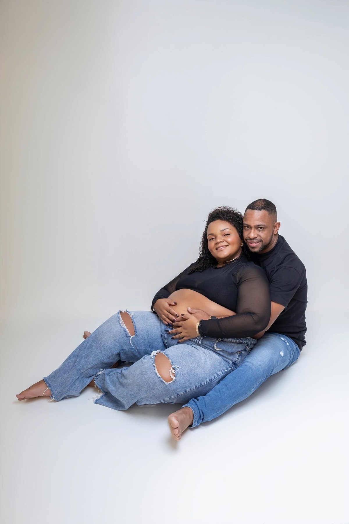 Ensaio de gestante em estúdio. Fotografo em Londrina especializado em ensaios de bebes, família e crianças. Momento registrado pela fotografa Giscellayne.