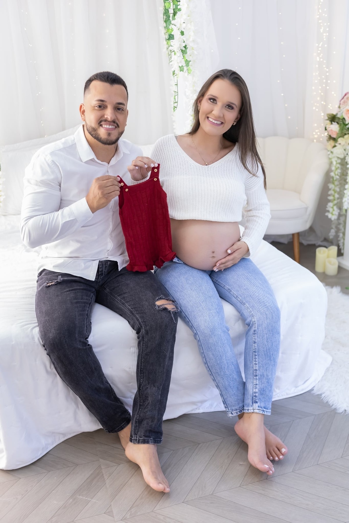 Ensaio de gestante em estúdio. Fotografo em Londrina especializado em ensaios de bebes, família e crianças. Momento registrado pela fotografa Giscellayne.