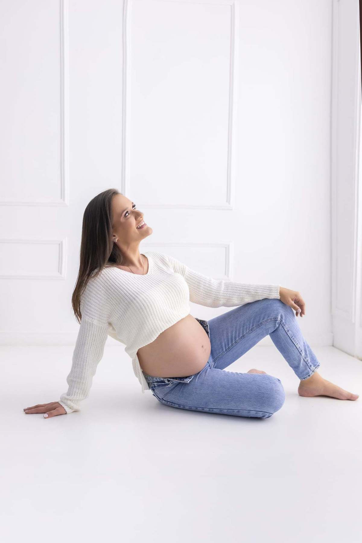 Ensaio de gestante em estúdio. Fotografo em Londrina especializado em ensaios de bebes, família e crianças. Momento registrado pela fotografa Giscellayne.