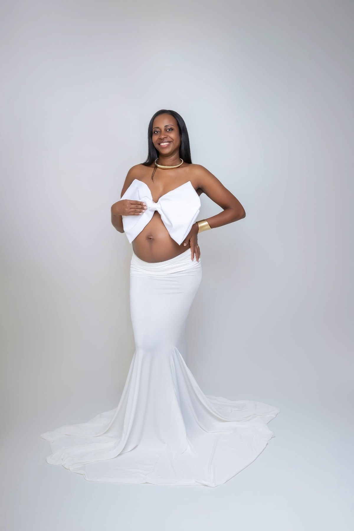 Ensaio de gestante em estúdio. Fotografo em Londrina especializado em ensaios de bebes, família e crianças. Momento registrado pela fotografa Giscellayne.