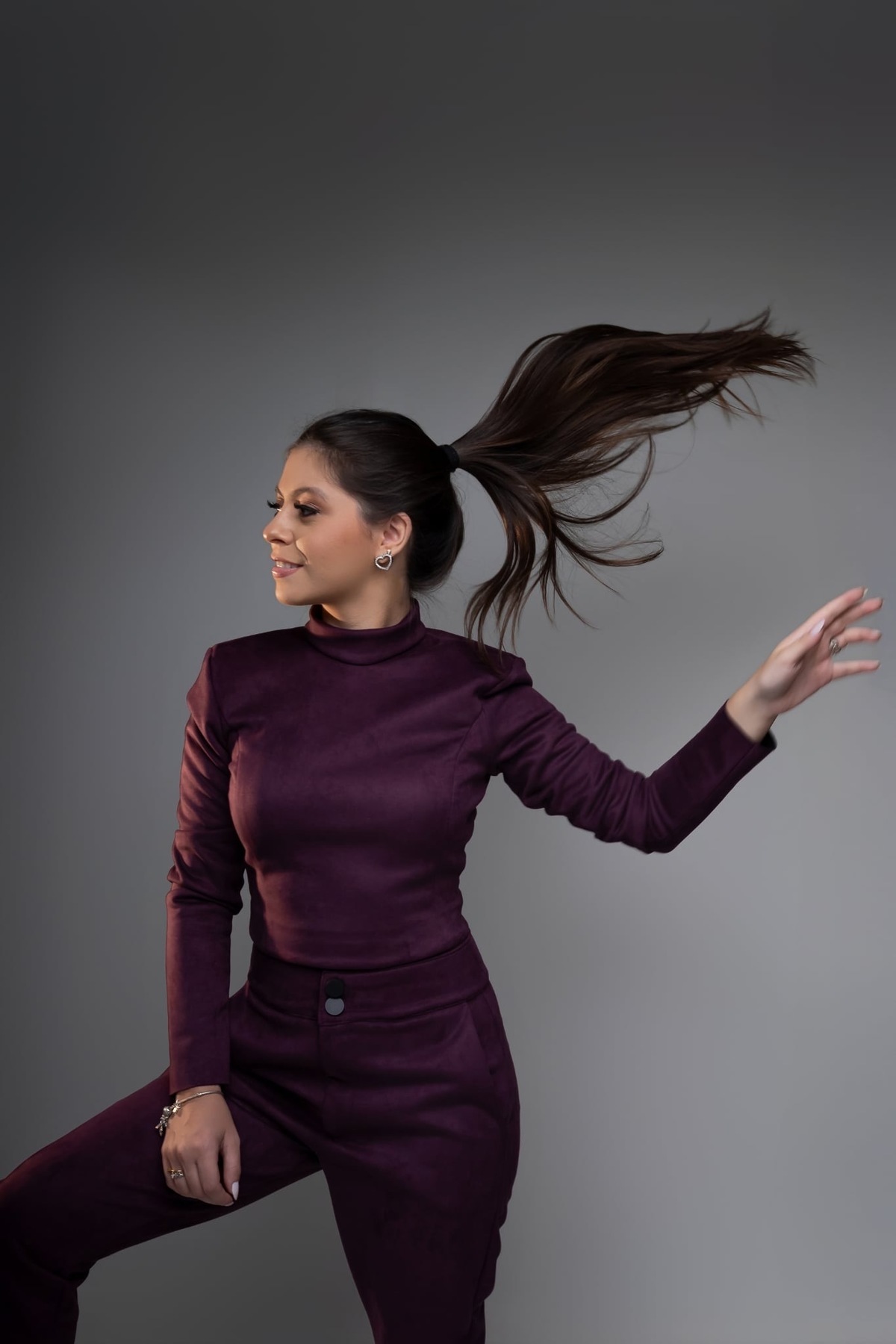 Ensaio feminino em estúdio. Fotografo em Londrina especializado em ensaios de bebes, família e crianças. Momento registrado pela fotografa Giscellayne.