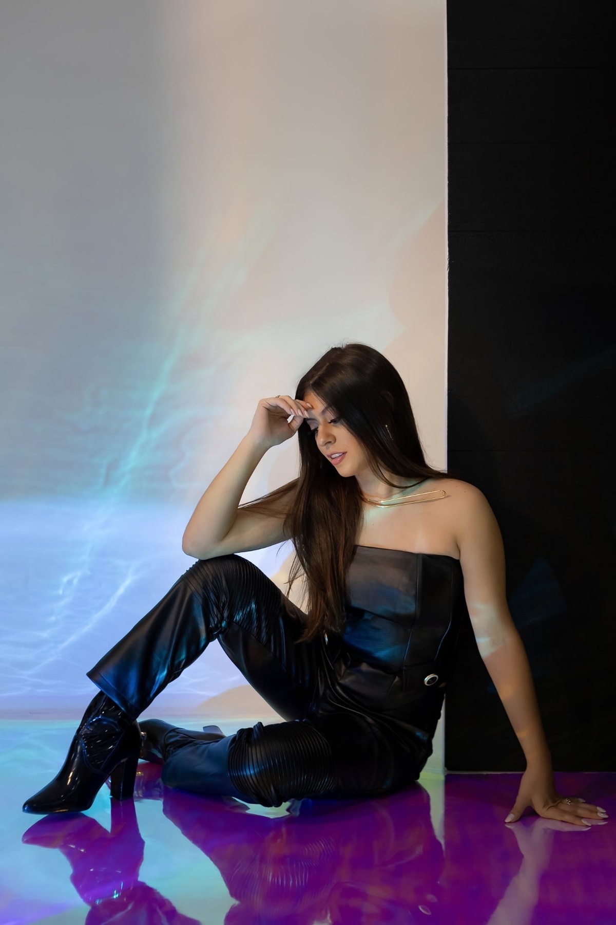 Ensaio feminino em estúdio. Fotografo em Londrina especializado em ensaios de bebes, família e crianças. Momento registrado pela fotografa Giscellayne.