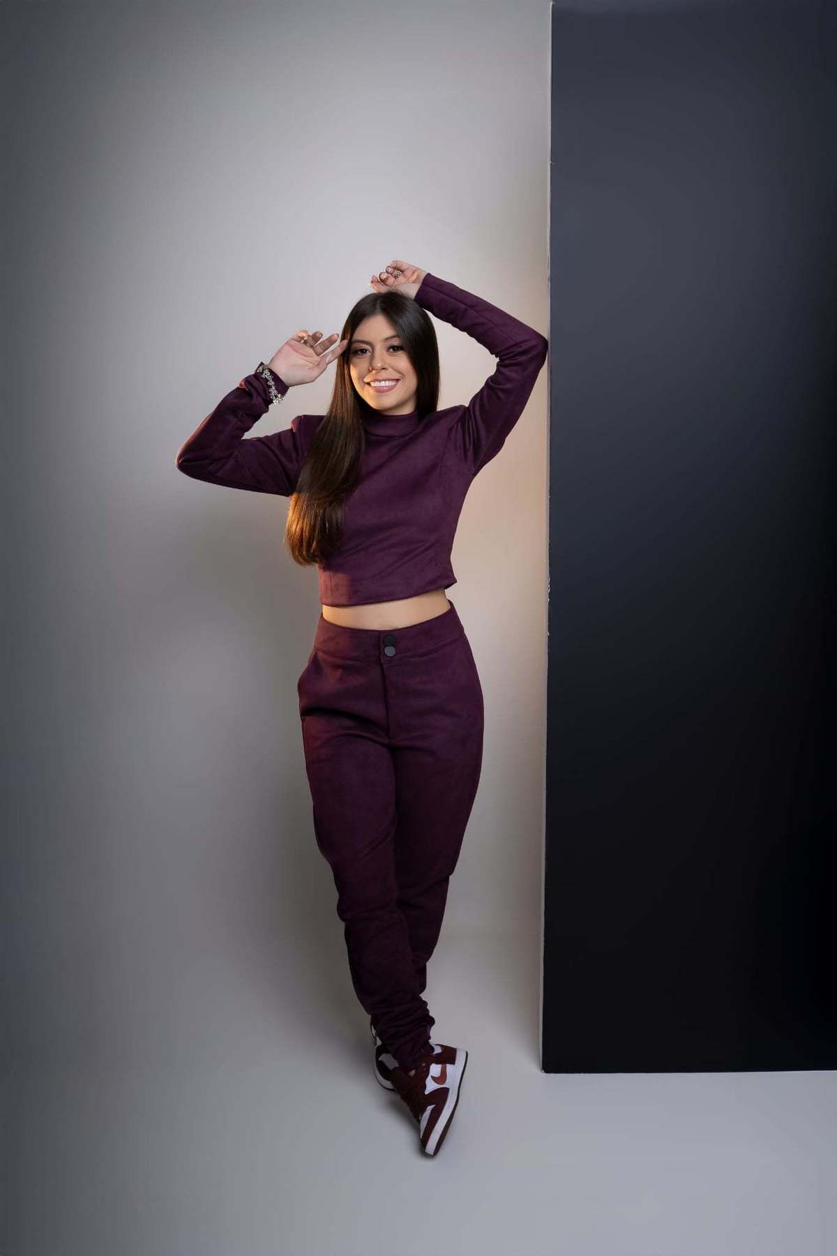 Ensaio feminino em estúdio. Fotografo em Londrina especializado em ensaios de bebes, família e crianças. Momento registrado pela fotografa Giscellayne.