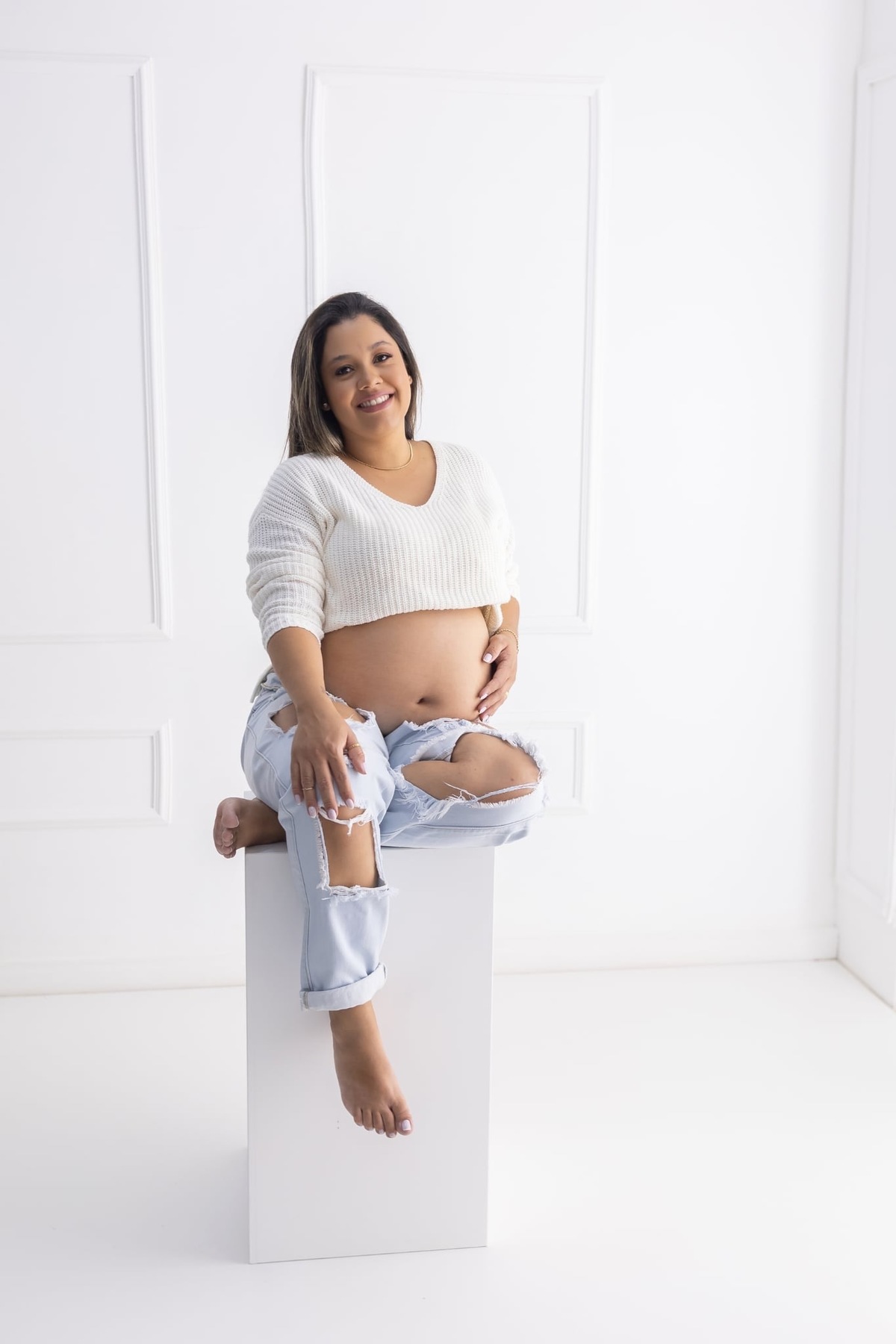Ensaio de gestante em estúdio. Fotografo em Londrina especializado em ensaios de bebes, família e crianças. Momento registrado pela fotografa Giscellayne.