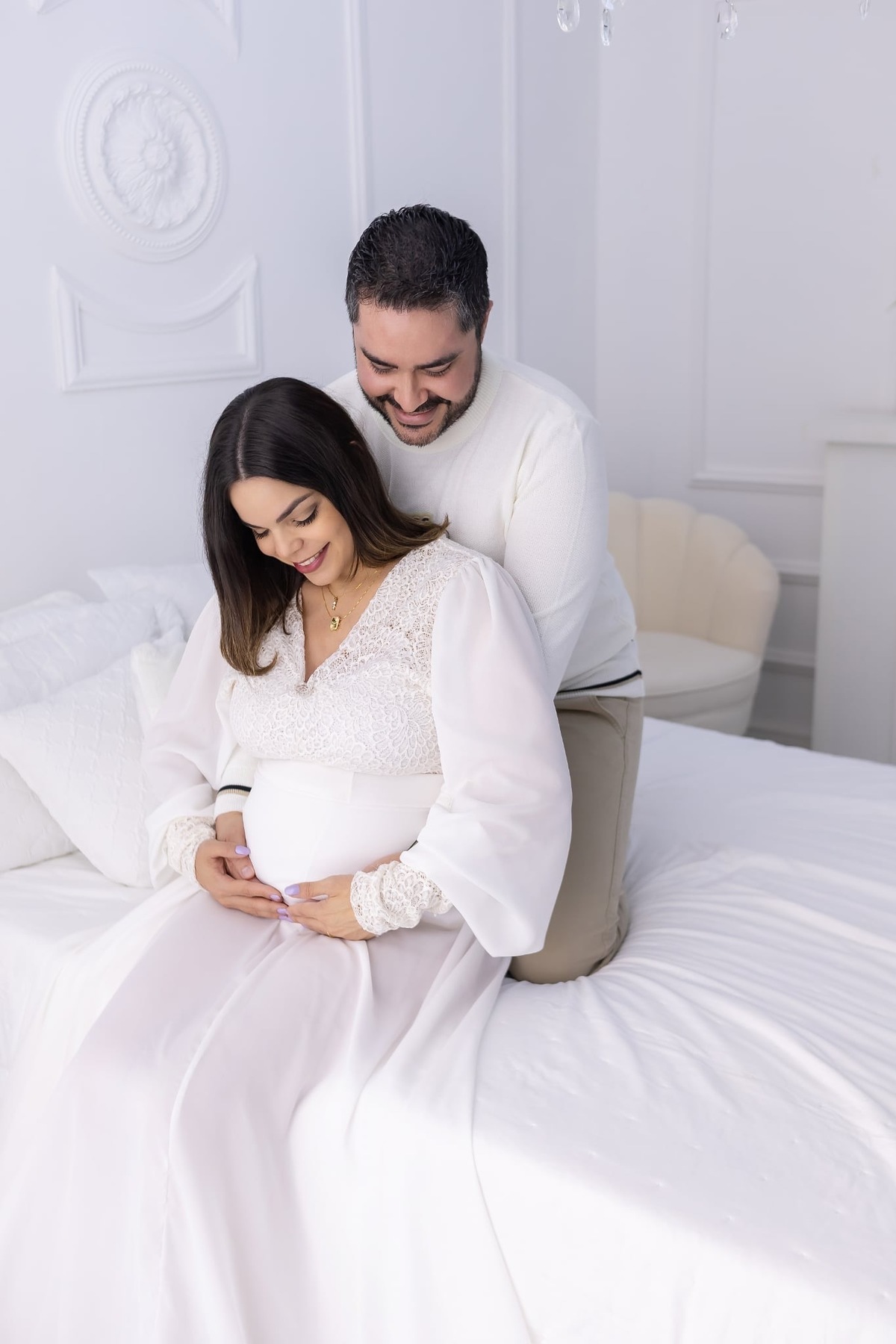 Ensaio de gestante em estúdio. Fotografo em Londrina especializado em ensaios de bebes, família e crianças. Momento registrado pela fotografa Giscellayne.