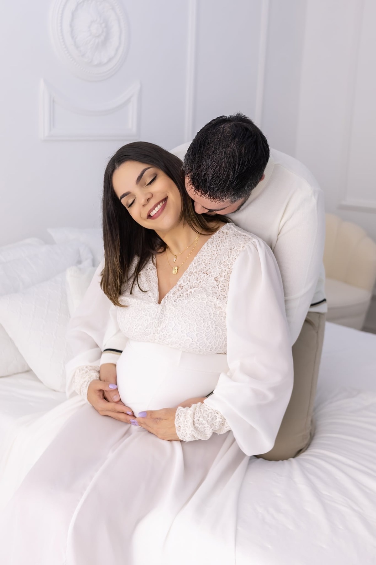 Ensaio de gestante em estúdio. Fotografo em Londrina especializado em ensaios de bebes, família e crianças. Momento registrado pela fotografa Giscellayne.