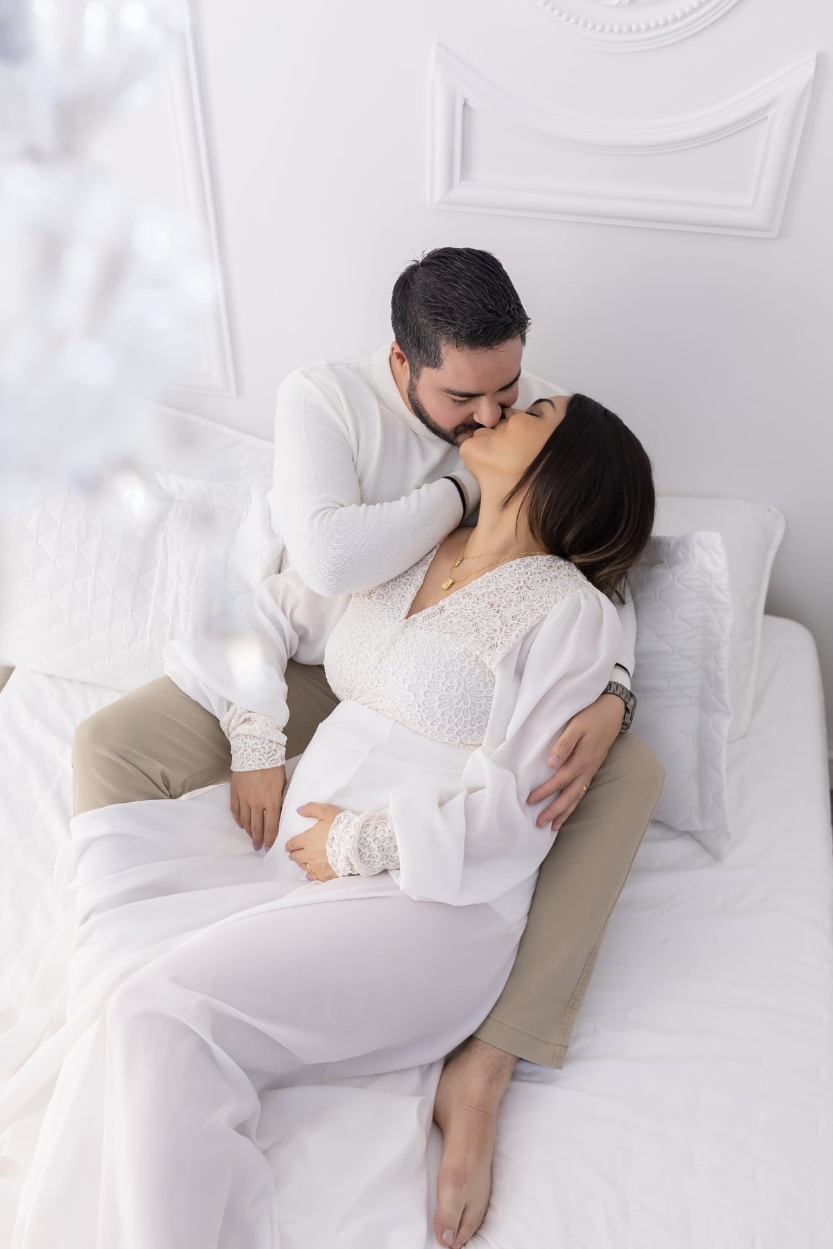 Ensaio de gestante em estúdio. Fotografo em Londrina especializado em ensaios de bebes, família e crianças. Momento registrado pela fotografa Giscellayne.