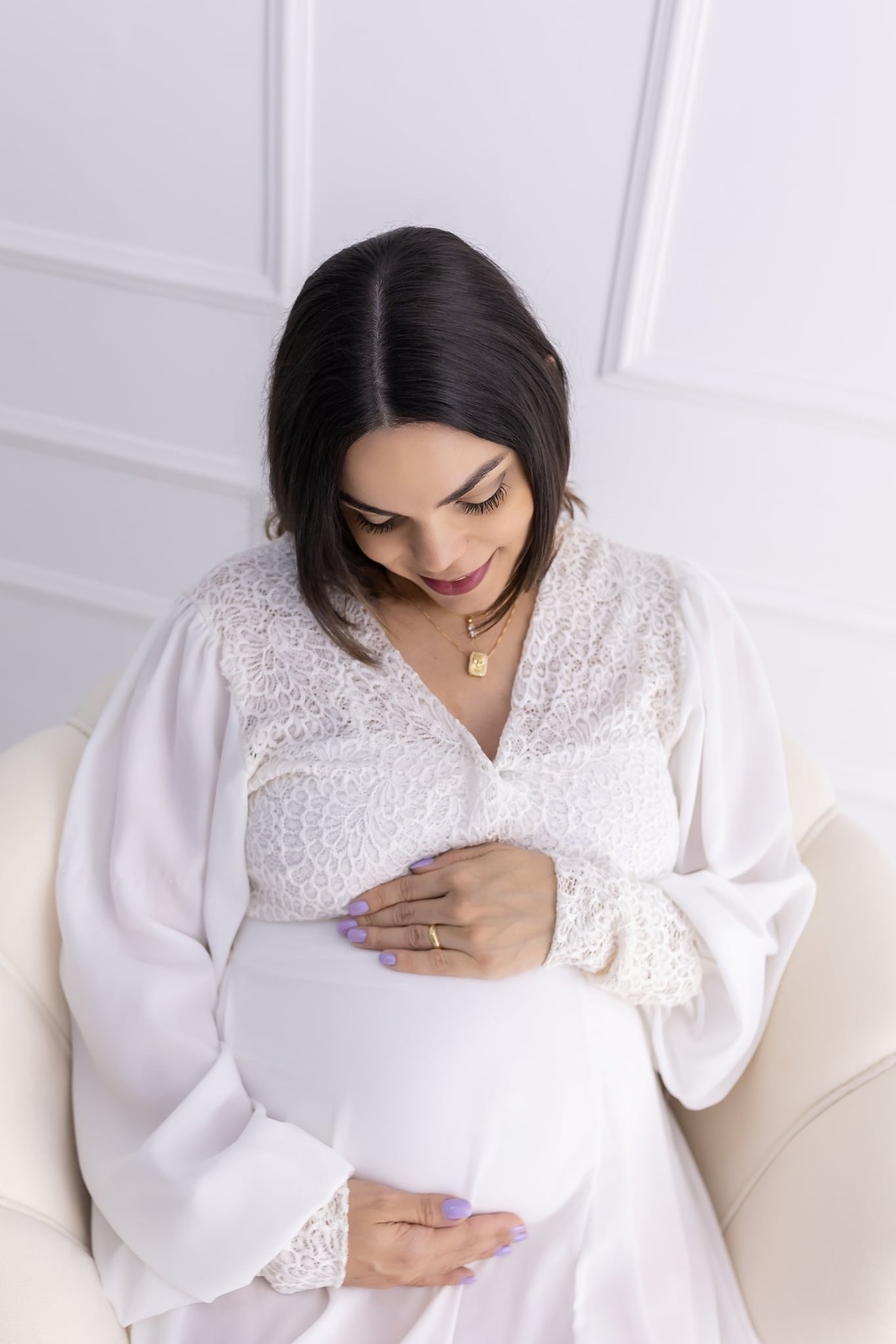 Ensaio de gestante em estúdio. Fotografo em Londrina especializado em ensaios de bebes, família e crianças. Momento registrado pela fotografa Giscellayne.