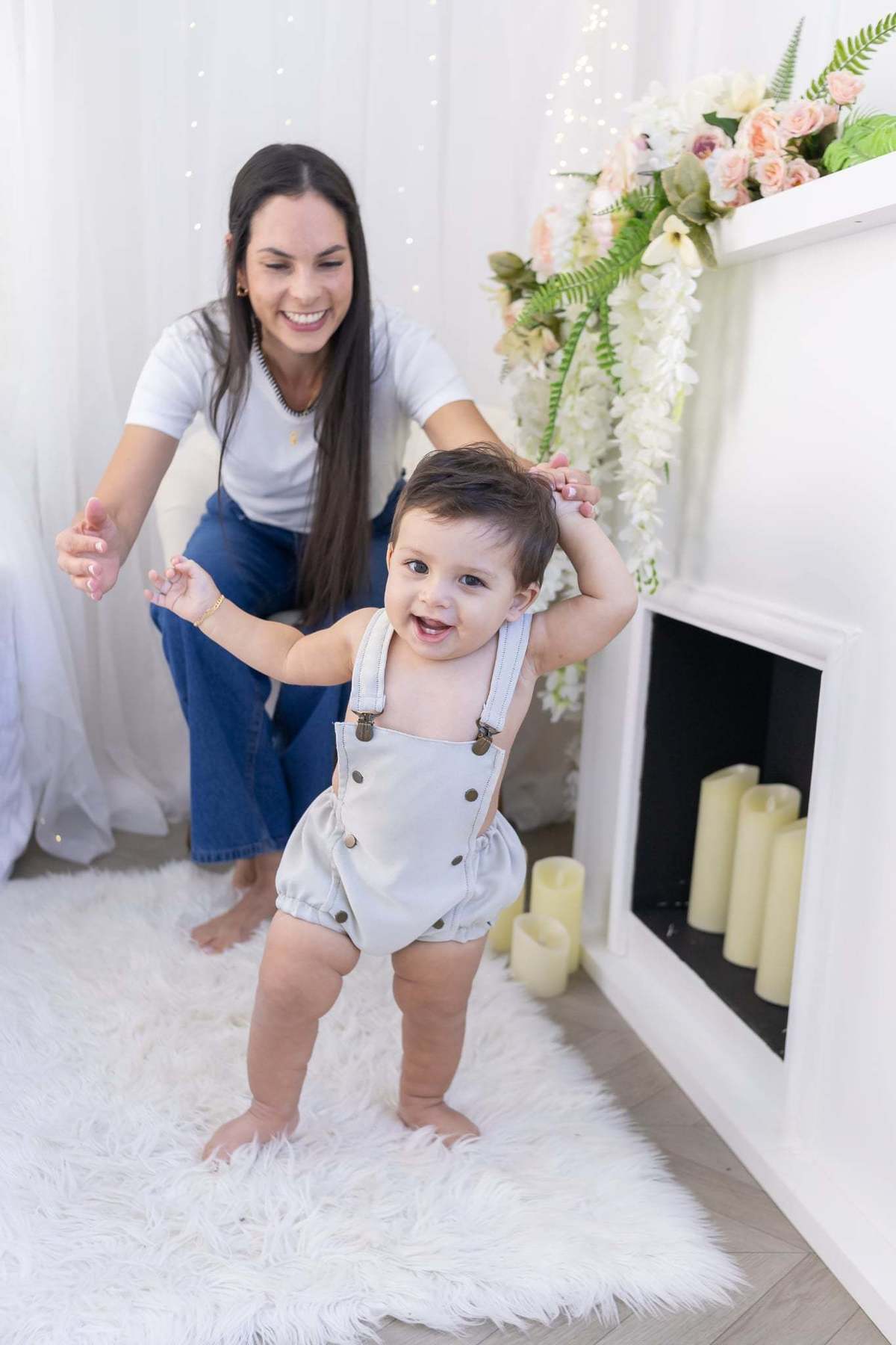 Ensaio smash the cake em estúdio. Fotografo em Londrina especializado em ensaios de bebes, família e crianças. Momento registrado pela fotografa Giscellayne.