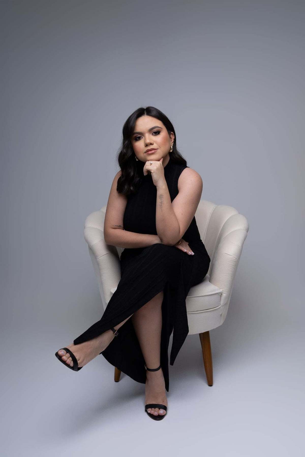 Esse bebê lindo encheu nosso estúdio de alegria e sorrisos, e não teve como não me apaixonar por cada detalhe desse momento tão especial.