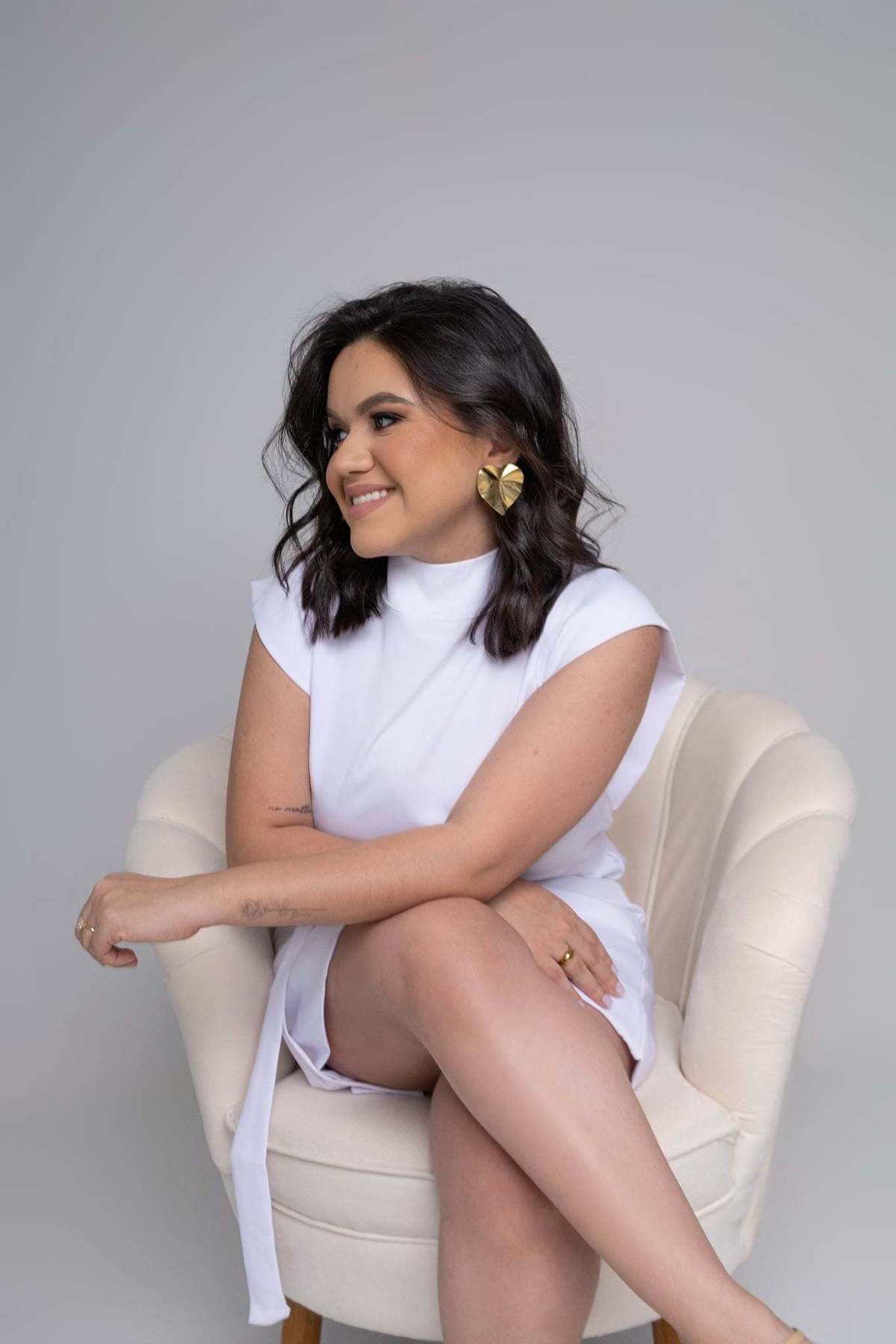 Esse bebê lindo encheu nosso estúdio de alegria e sorrisos, e não teve como não me apaixonar por cada detalhe desse momento tão especial.