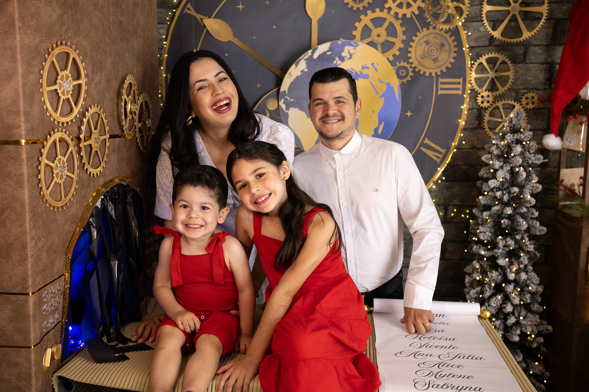 Cenario fabrica do papai noel em Londrina-PR, ensaio de natal. Fotografo especializado em ensaios de natal.