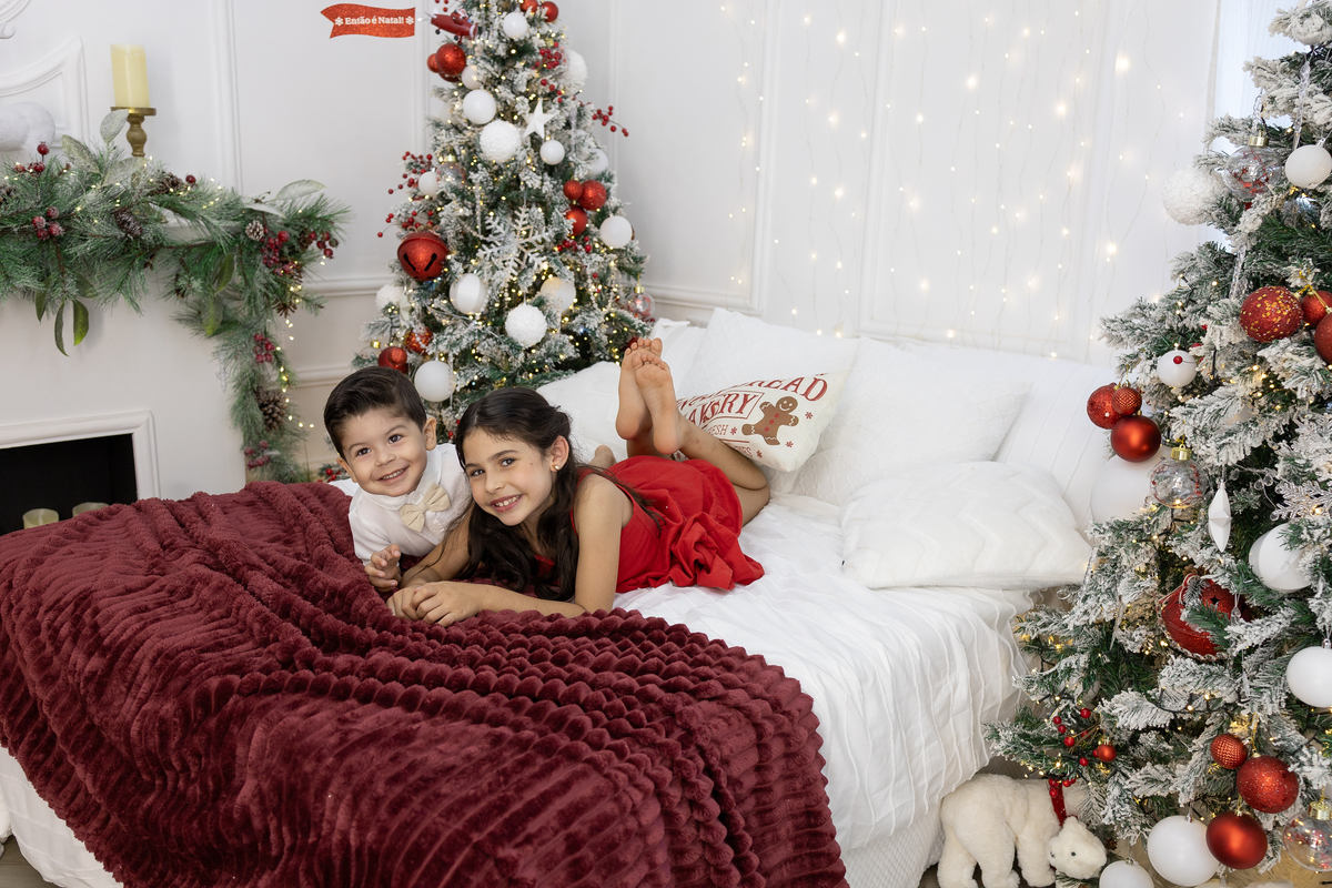 Cenario quarto do papai noel em Londrina-PR, ensaio de natal. Fotografo especializado em ensaios de natal. com direito a escrever a cartinha pro papai noel