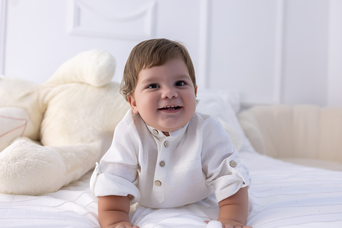 Smash the cake no tema príncipe. Fotografo em londrina especializado em ensaios de bebês