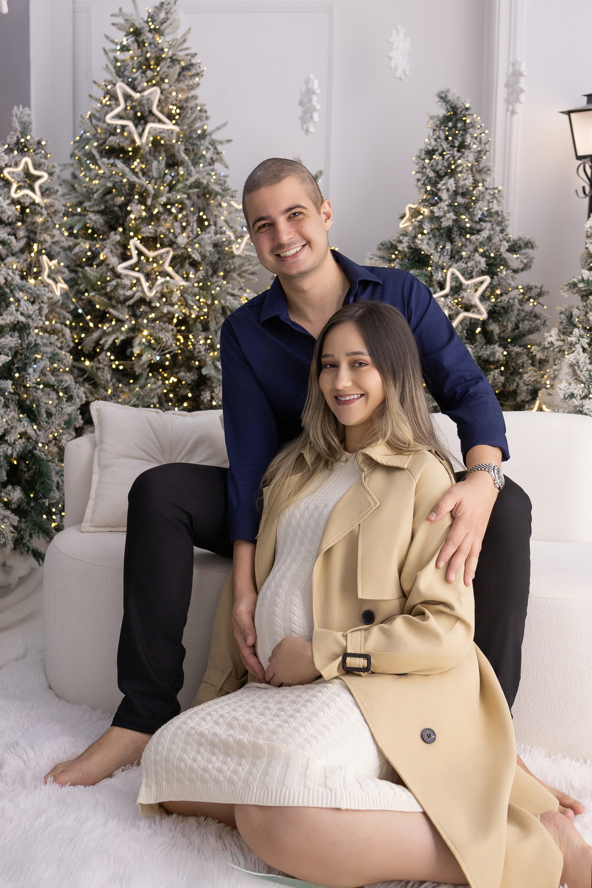 Ensaio de gestante no estúdio com tema natal. um ensaio lindo e cheio de esperança.
Fotografa e Londrina especializada em ensaios em estúdio.