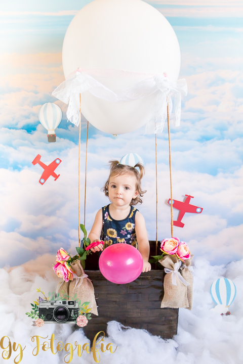 mini ensaio de dia das crianças, tema voo de balão, ensaio em estúdio, pacotes a partir de 120,00 até 3 anos