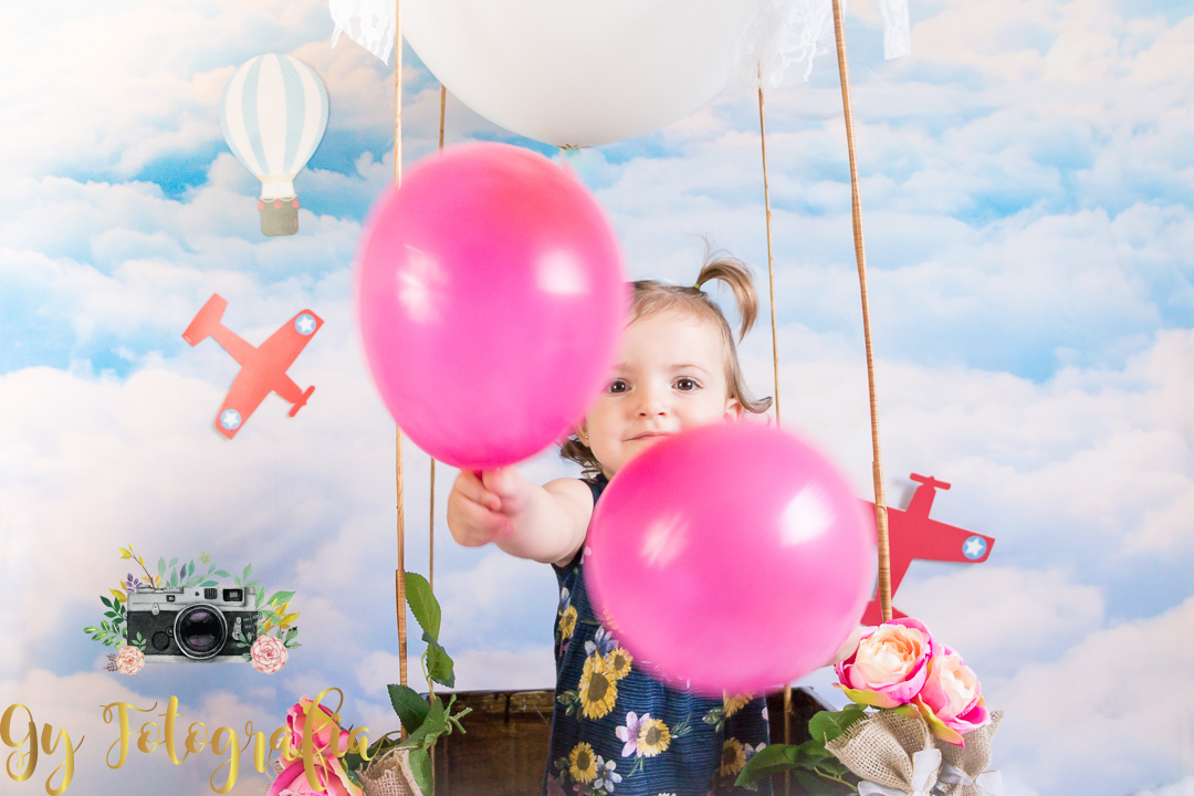 mini ensaio de dia das crianças, tema voo de balão, ensaio em estúdio, pacotes a partir de 120,00 até 3 anos