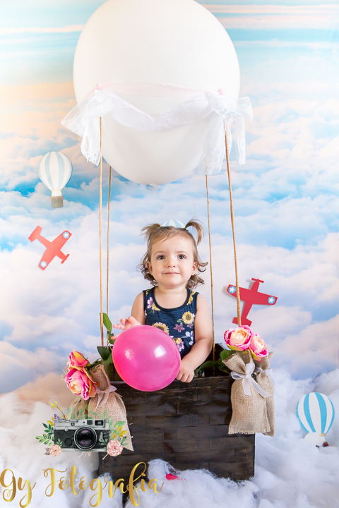 mini ensaio de dia das crianças, tema voo de balão, ensaio em estúdio, pacotes a partir de 120,00 até 3 anos