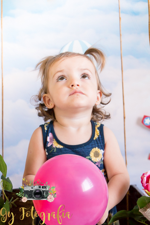 mini ensaio de dia das crianças, tema voo de balão, ensaio em estúdio, pacotes a partir de 120,00 até 3 anos