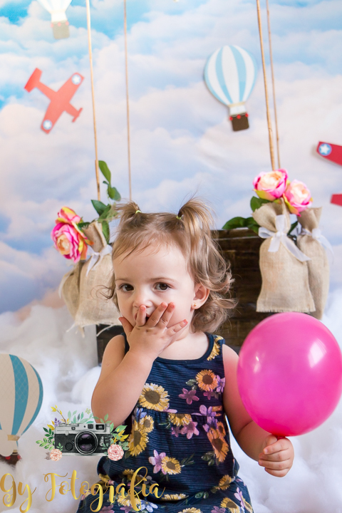 mini ensaio de dia das crianças, tema voo de balão, ensaio em estúdio, pacotes a partir de 120,00 até 3 anos