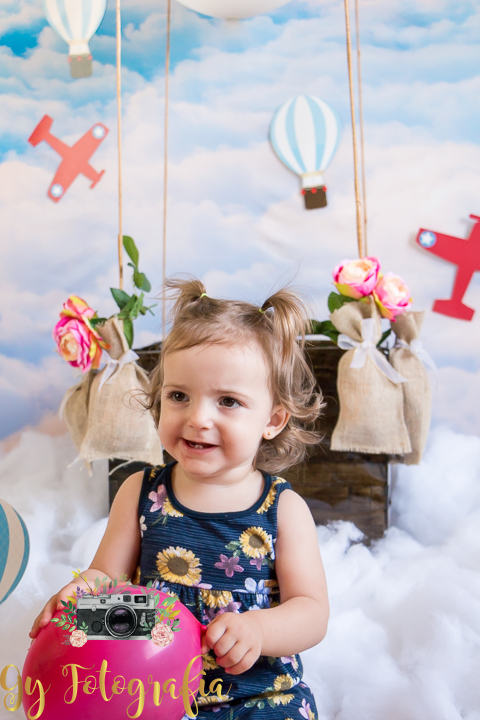 mini ensaio de dia das crianças, tema voo de balão, ensaio em estúdio, pacotes a partir de 120,00 até 3 anos