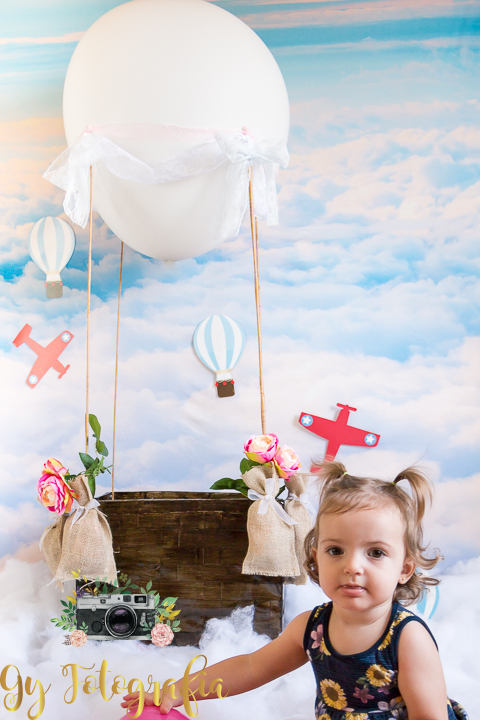 mini ensaio de dia das crianças, tema voo de balão, ensaio em estúdio, pacotes a partir de 120,00 até 3 anos