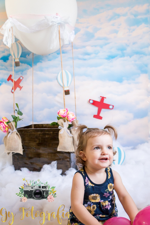 mini ensaio de dia das crianças, tema voo de balão, ensaio em estúdio, pacotes a partir de 120,00 até 3 anos