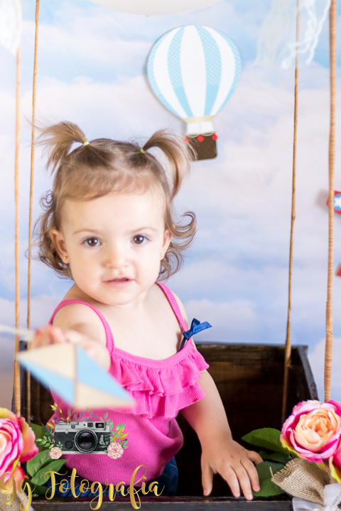 mini ensaio de dia das crianças, tema voo de balão, ensaio em estúdio, pacotes a partir de 120,00 até 3 anos