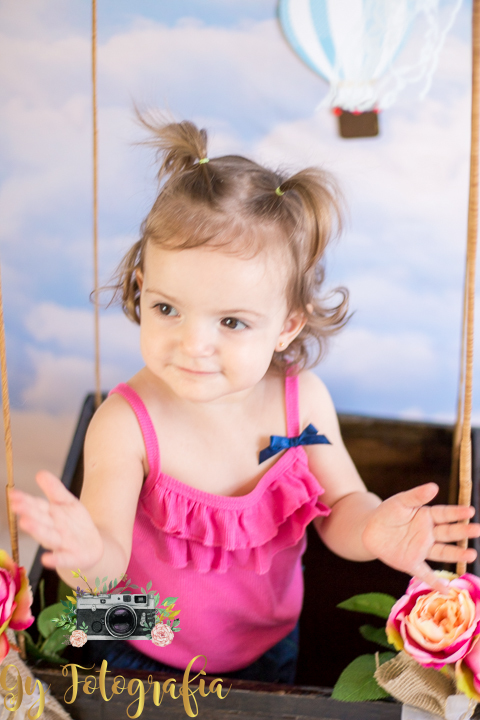 mini ensaio de dia das crianças, tema voo de balão, ensaio em estúdio, pacotes a partir de 120,00 até 3 anos