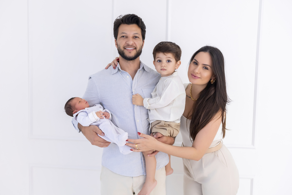 Ensaio Newborn natural do Joaquim, ensaio em estudio em Londrina-pr, fotografa especializada em ensaios em família.