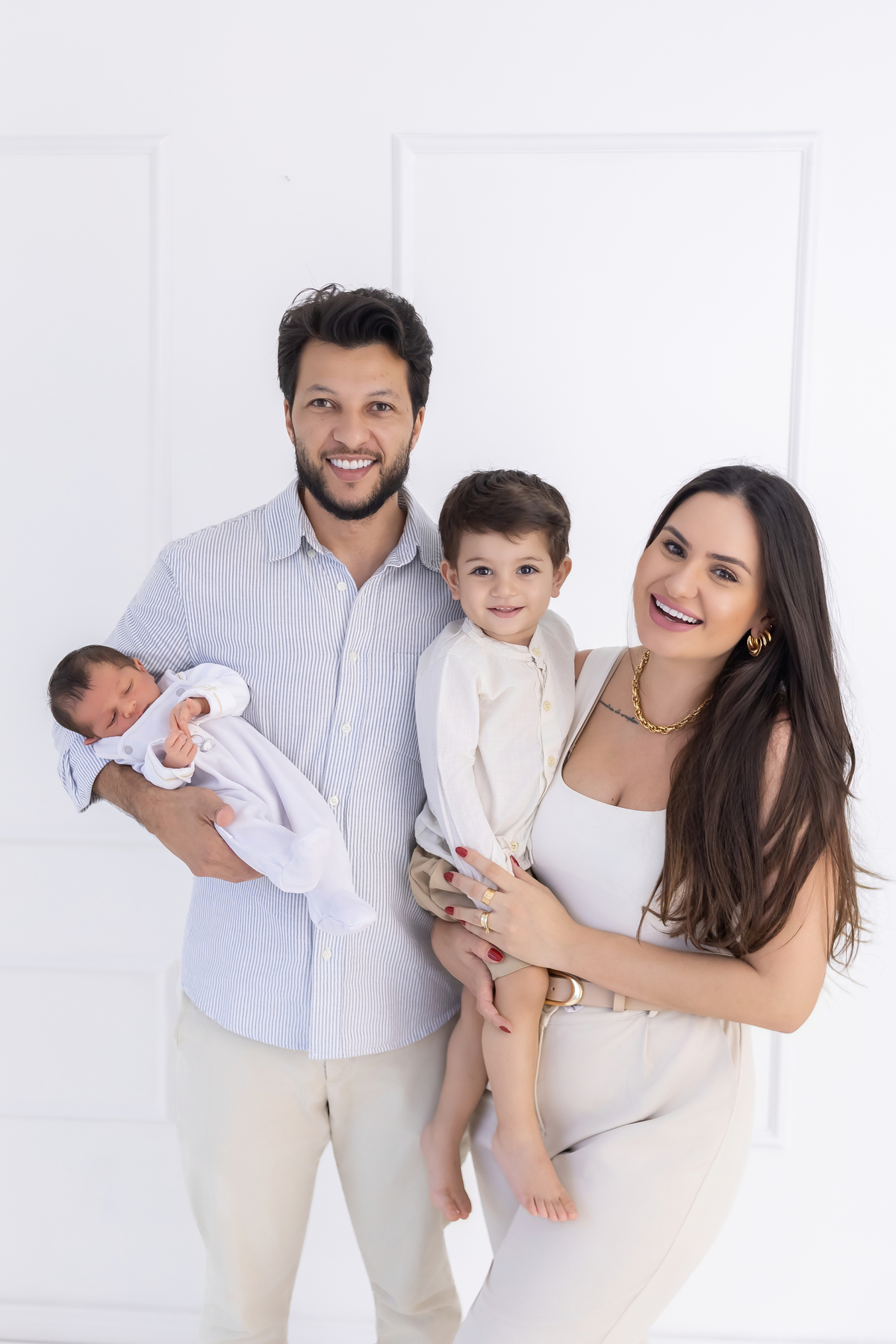Ensaio Newborn natural do Joaquim, ensaio em estudio em Londrina-pr, fotografa especializada em ensaios em família.