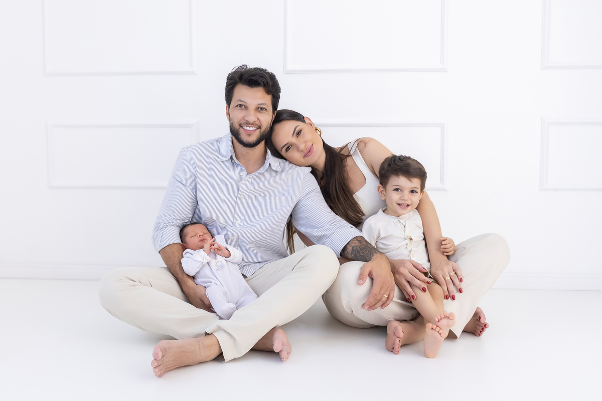 Ensaio Newborn natural do Joaquim, ensaio em estudio em Londrina-pr, fotografa especializada em ensaios em família.