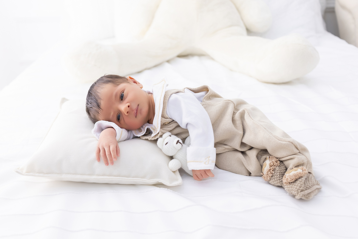 Ensaio Newborn natural do Joaquim, ensaio em estudio em Londrina-pr, fotografa especializada em ensaios em família.