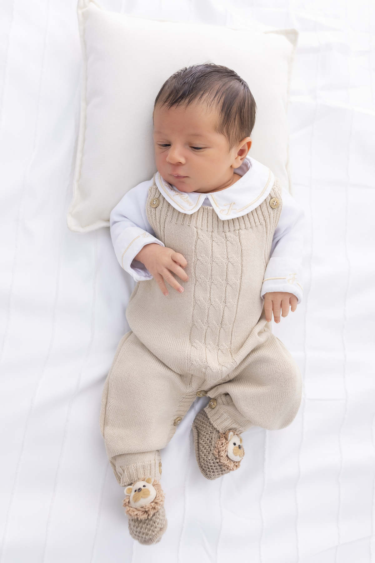 Ensaio Newborn natural do Joaquim, ensaio em estudio em Londrina-pr, fotografa especializada em ensaios em família.