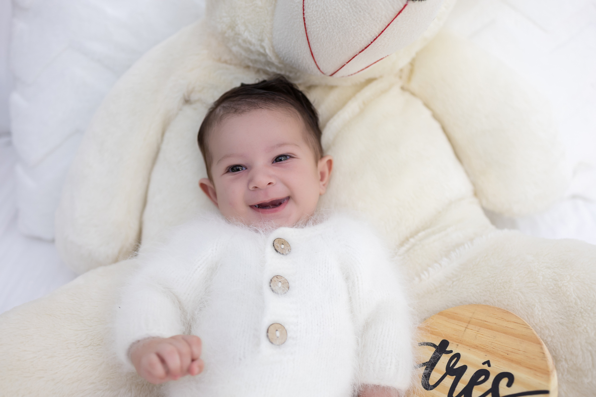 Ensaio de acompanhamento do bebê, mesversário. ensaio de 3 meses.. fotografo em londrina especializado em ensaios de bebês.