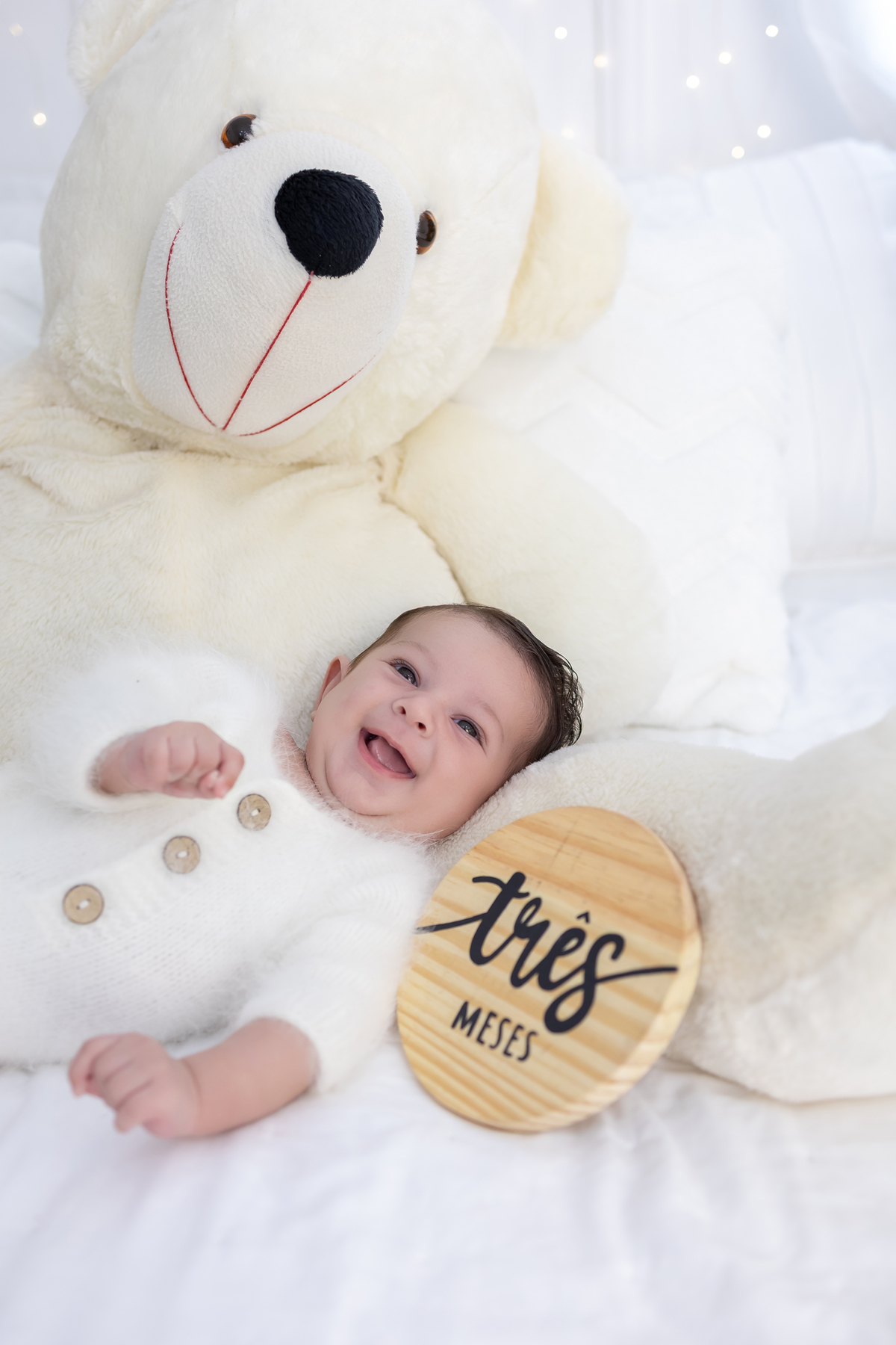 Ensaio de acompanhamento do bebê, mesversário. ensaio de 3 meses.. fotografo em londrina especializado em ensaios de bebês.